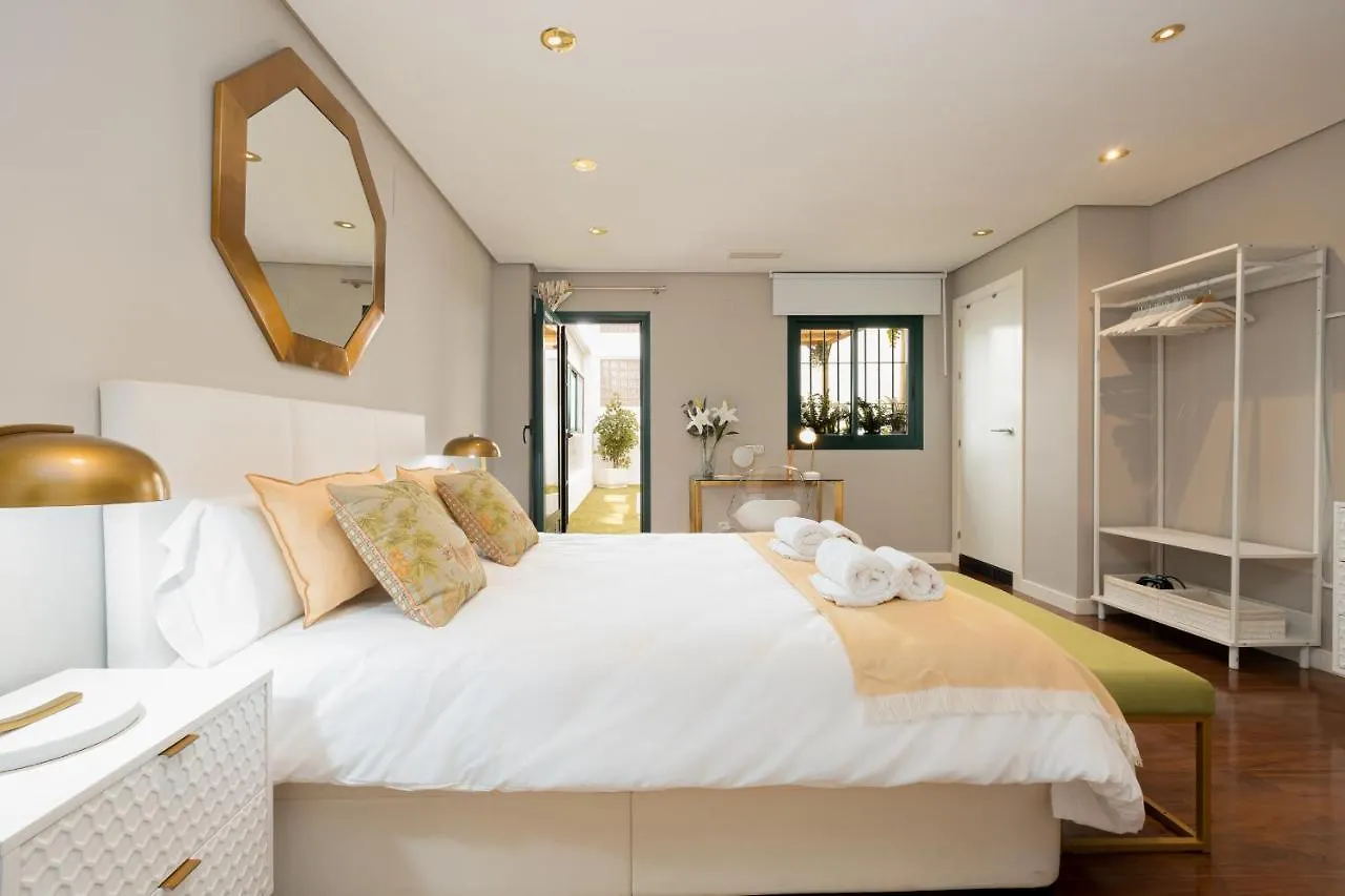 Apartamento C30 Deluxe Studio With Terrace Into Cathedral Square Málaga