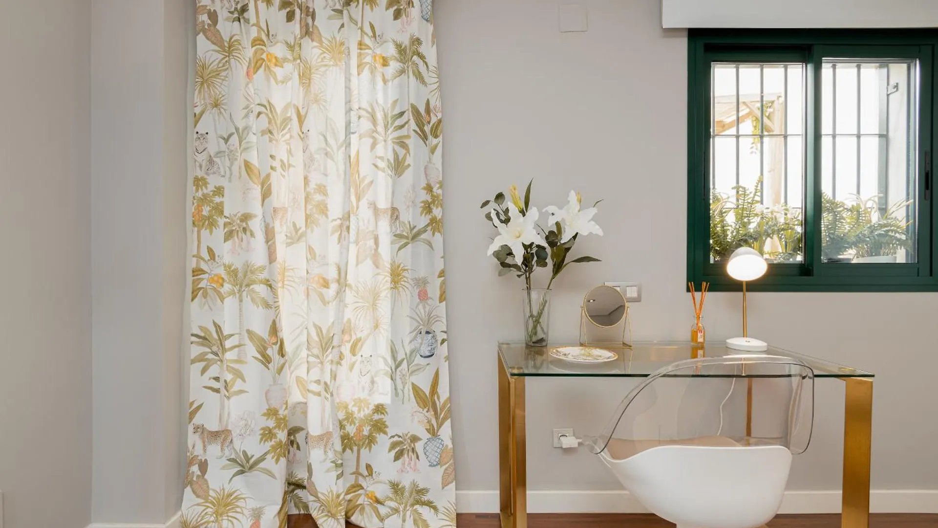 Apartamento C30 Deluxe Studio With Terrace Into Cathedral Square Málaga