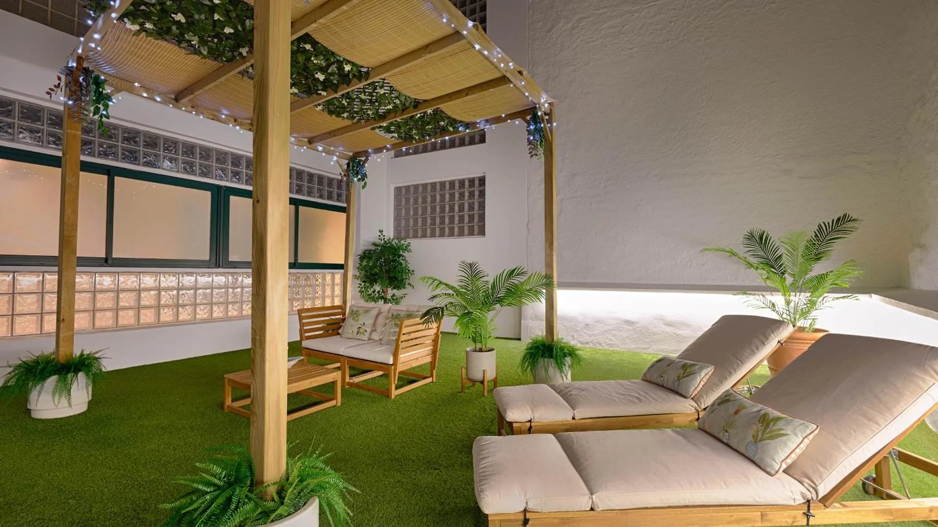 Apartamento C30 Deluxe Studio With Terrace Into Cathedral Square Málaga