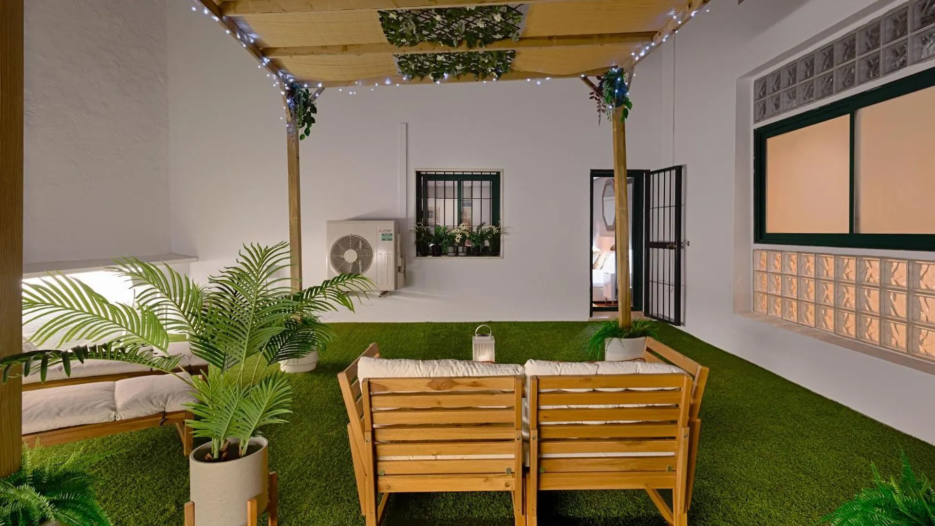 C30 Deluxe Studio With Terrace Into Cathedral Square Διαμέρισμα Μάλαγα 0*,